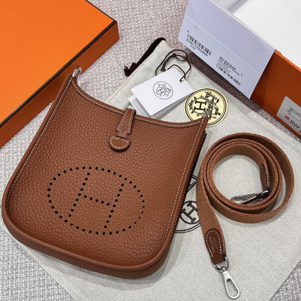 Hermès Evelyne 16cm Togo Leather Shoulder Bag