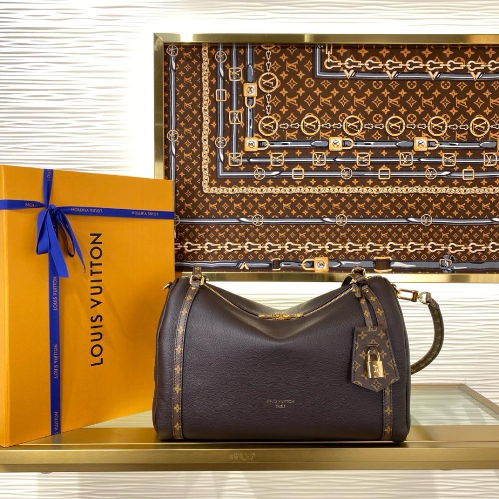 Louis Vuitton – Express MM (Black Monogram)