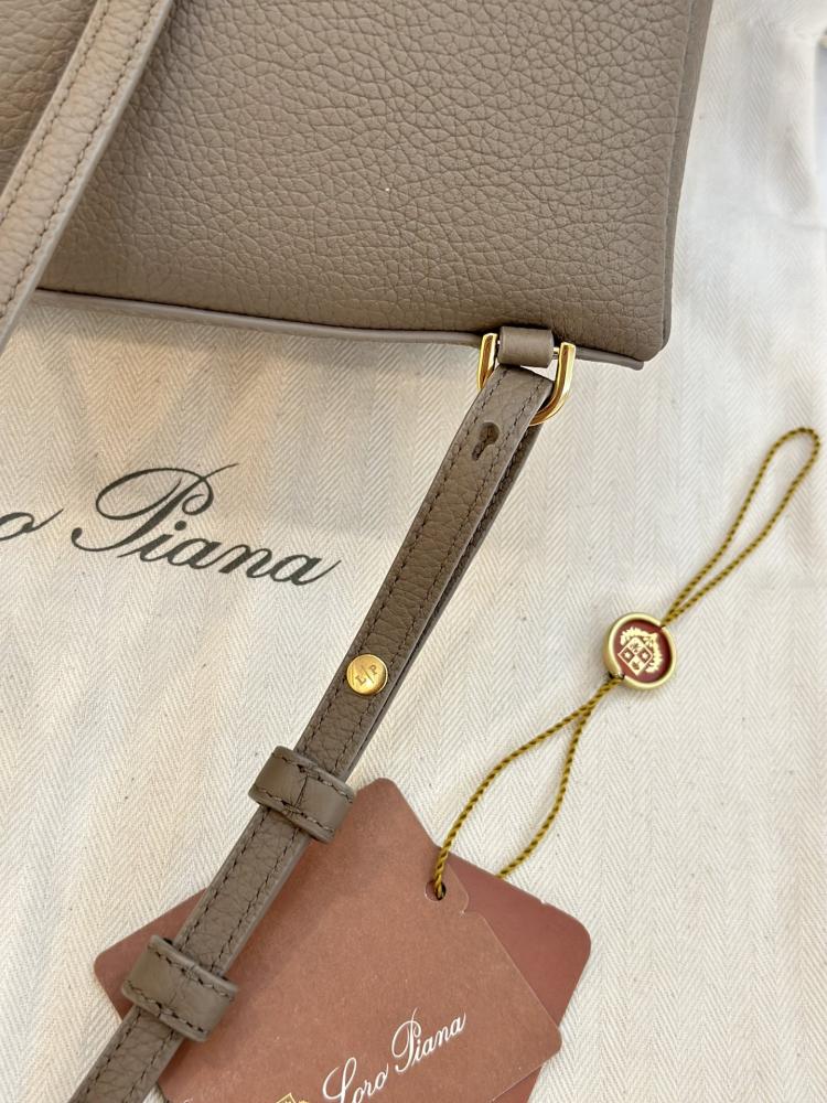 Loro Piana 23.5 Extra Pocket