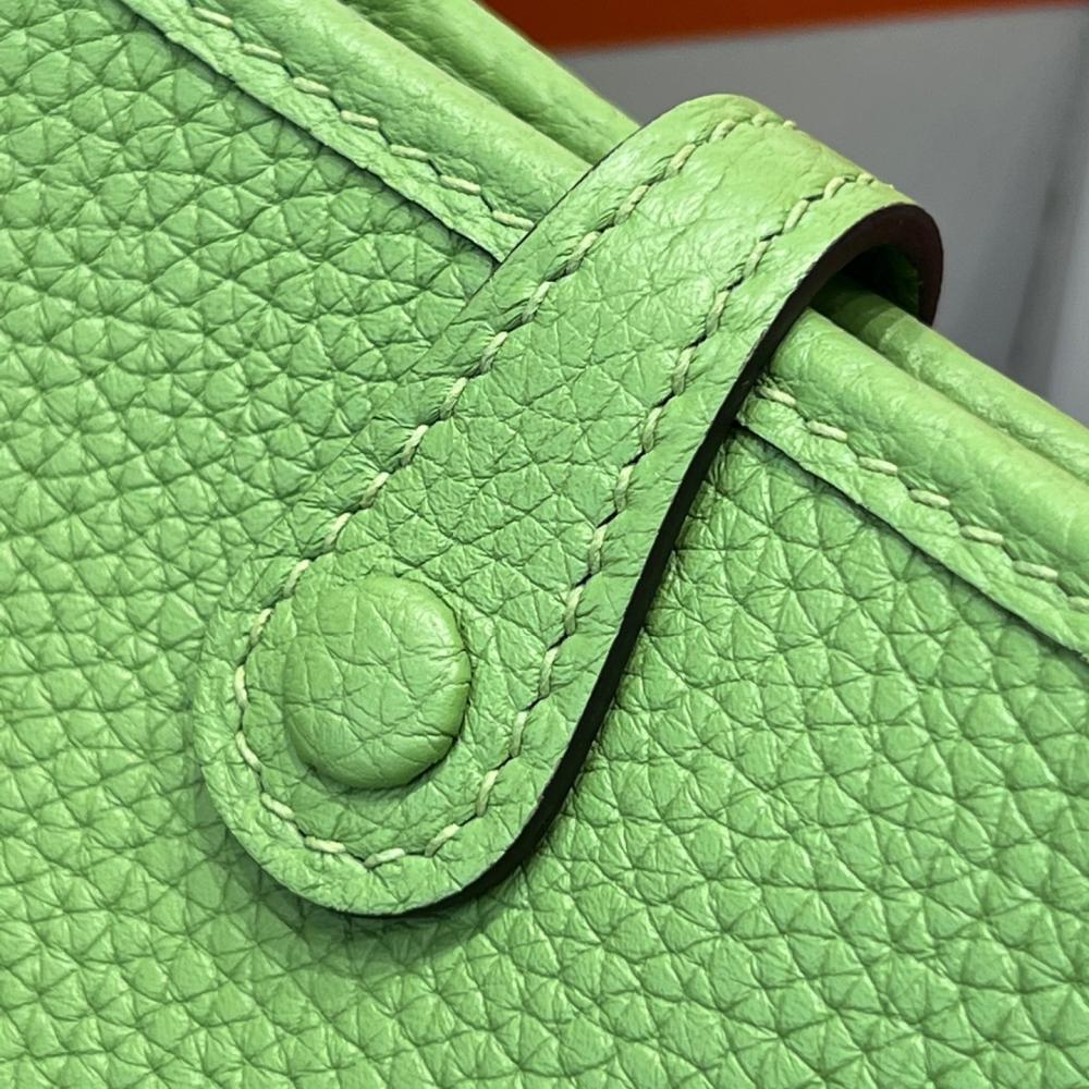 Hermès Evelyne 16cm Togo Leather Shoulder Bag