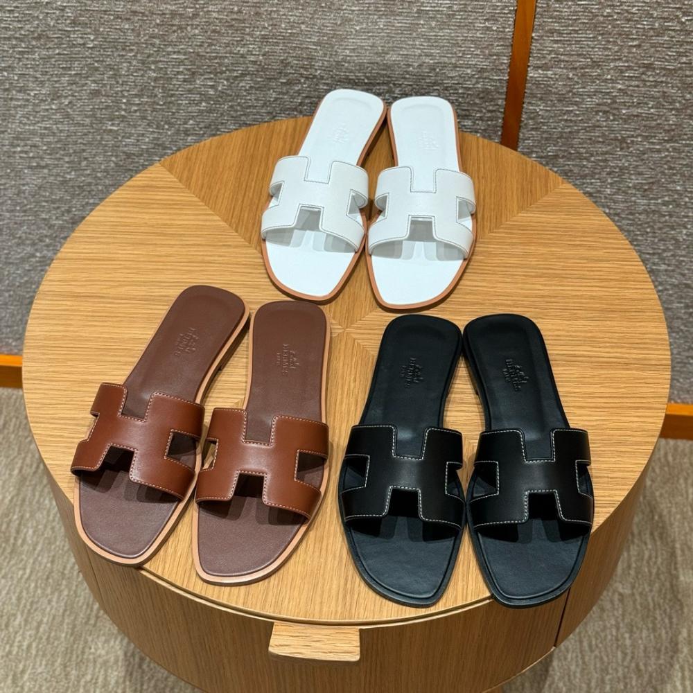 Hermès Oran Sandals Etoupe Epsom Leather