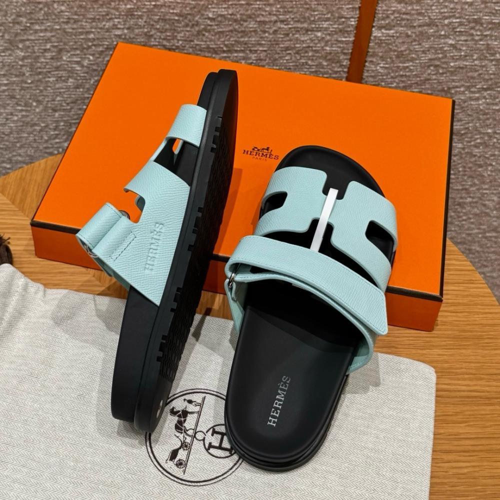 Hermès Chypre Sandals - Clay Beige