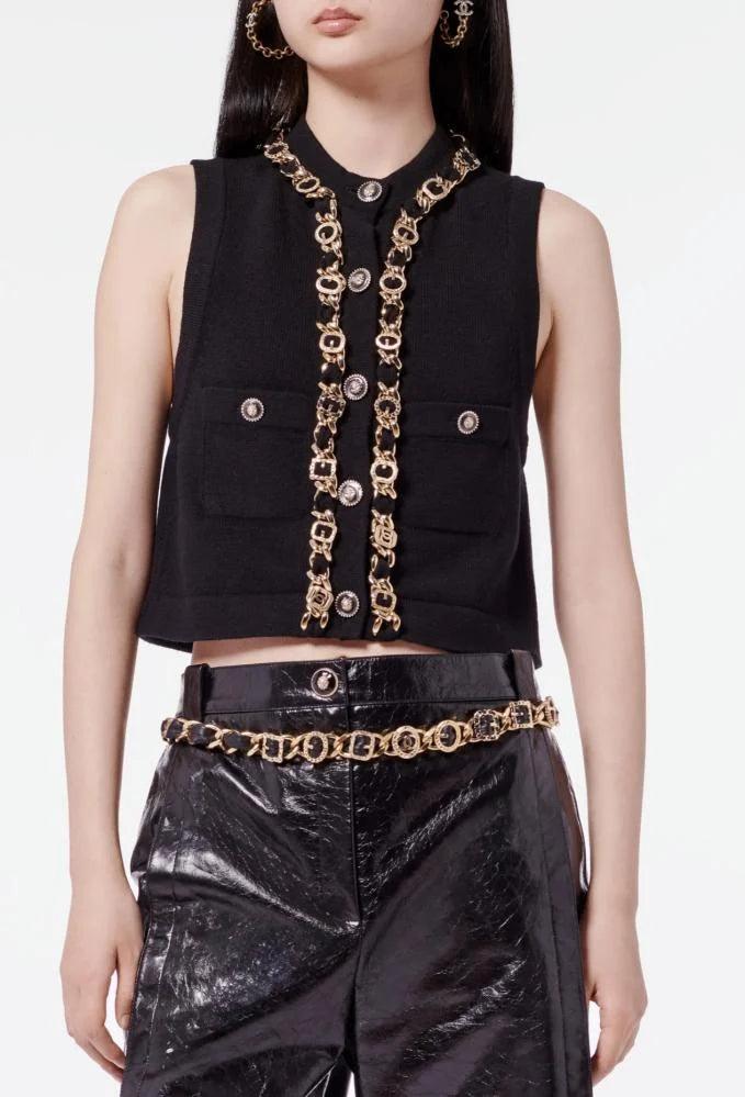 Chanel 2024 Kaşmir Yelek - Glimmer of Luxury