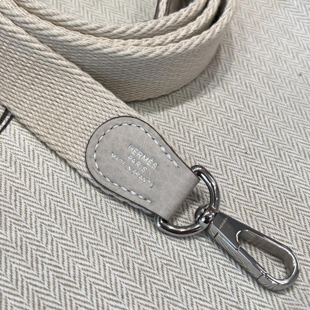 Hermès Evelyne 16cm Togo Leather Shoulder Bag