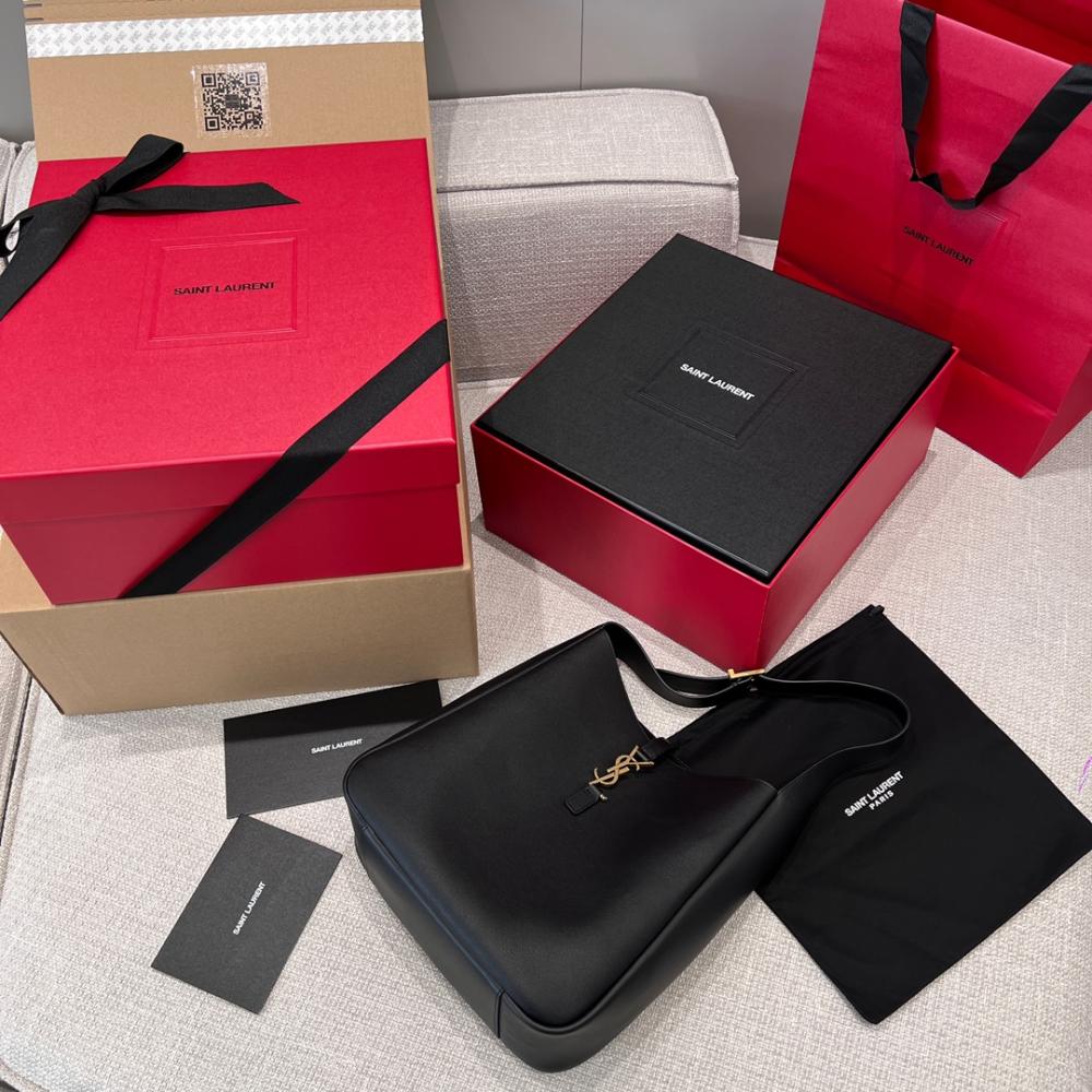 Saint Laurent 5 À 7 Large Flexible Bag