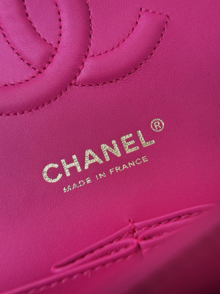 Chanel حقيبة فلاب متوسطة الحجم جلد خروف 2025 بورغندي