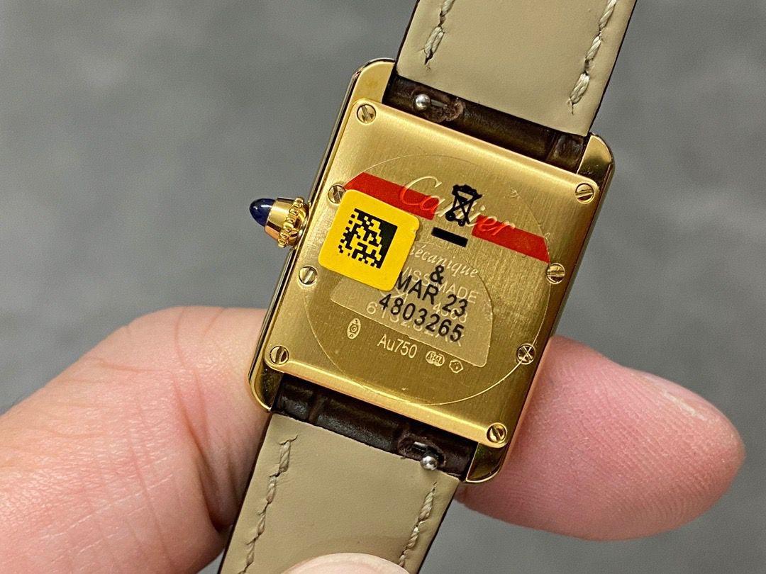 Cartier Tank Saatler - Glimmer of Luxury