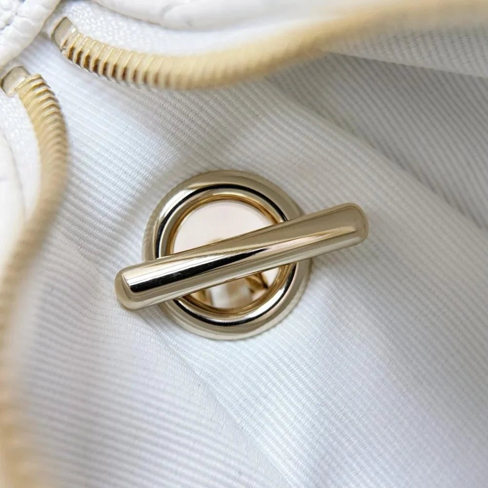 Chanel 25C Öğle Yemeği Kutusu Çantası - Glimmer of Luxury