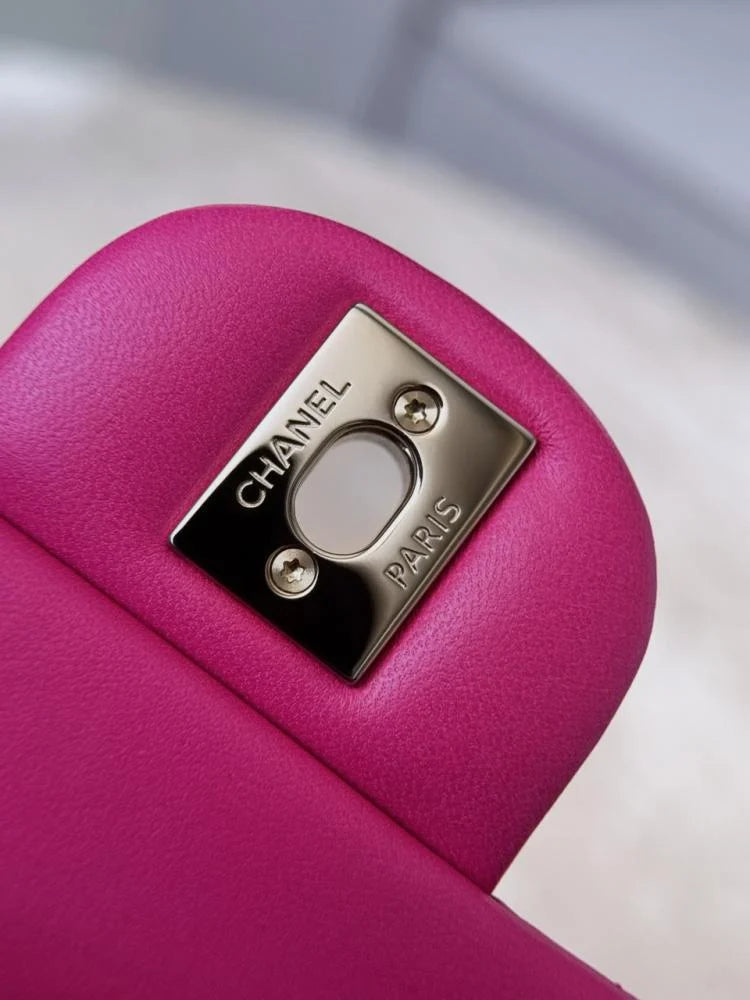 Chanel حقيبة فلاب متوسطة الحجم جلد خروف 2025 بورغندي