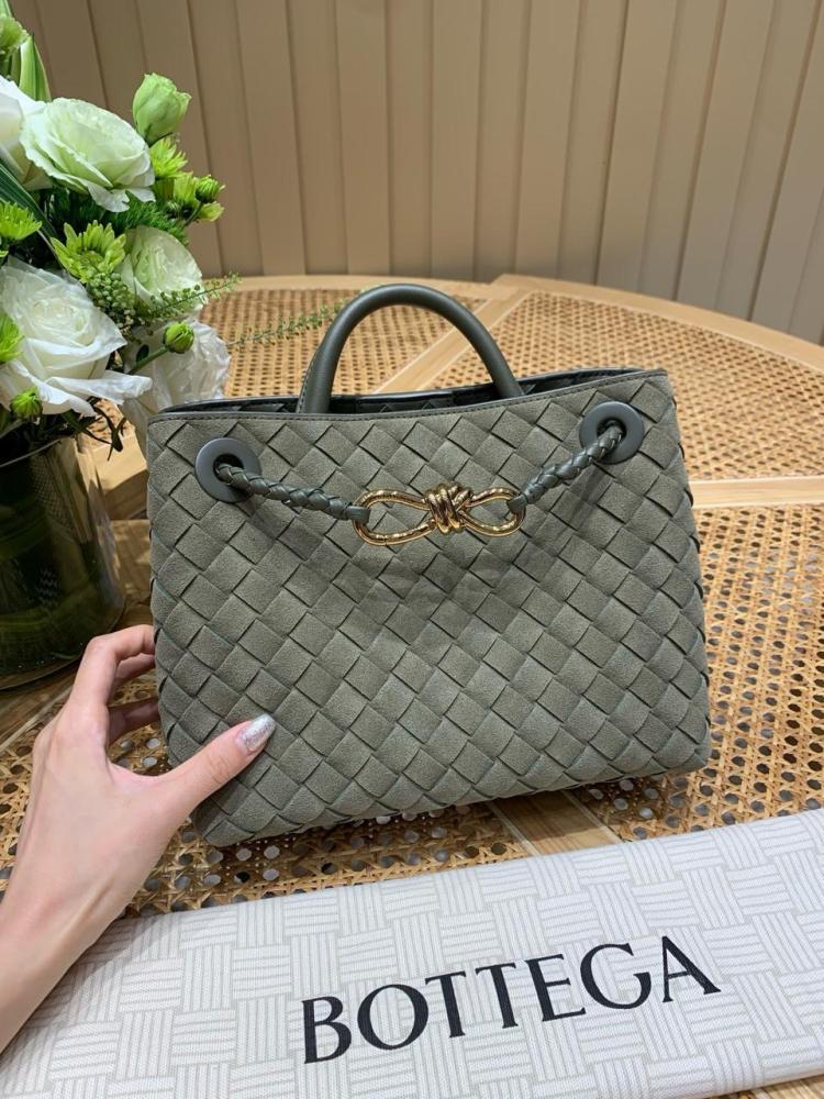 Bottega Veneta – Andiamo Small Bags