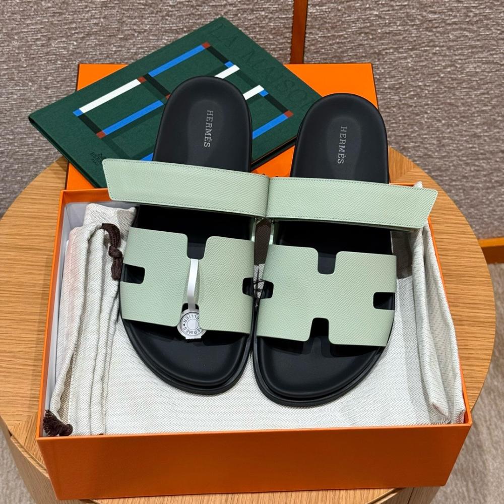 Hermès Chypre Sandals - Clay Beige