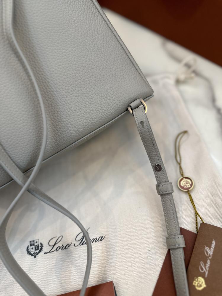 Loro Piana 23.5 Extra Pocket