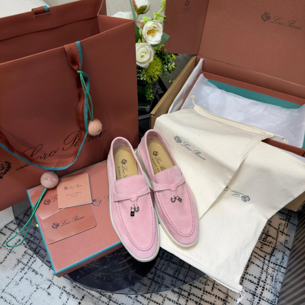 Loro Piana Yaz Büyüsü Yürüyüş Ayakkabısı - Açık Şakayık - Glimmer of Luxury