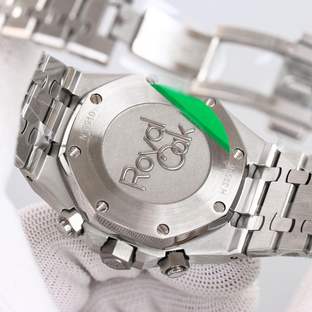 Audemars Piguet Royal Oak Saat - Glimmer of Luxury