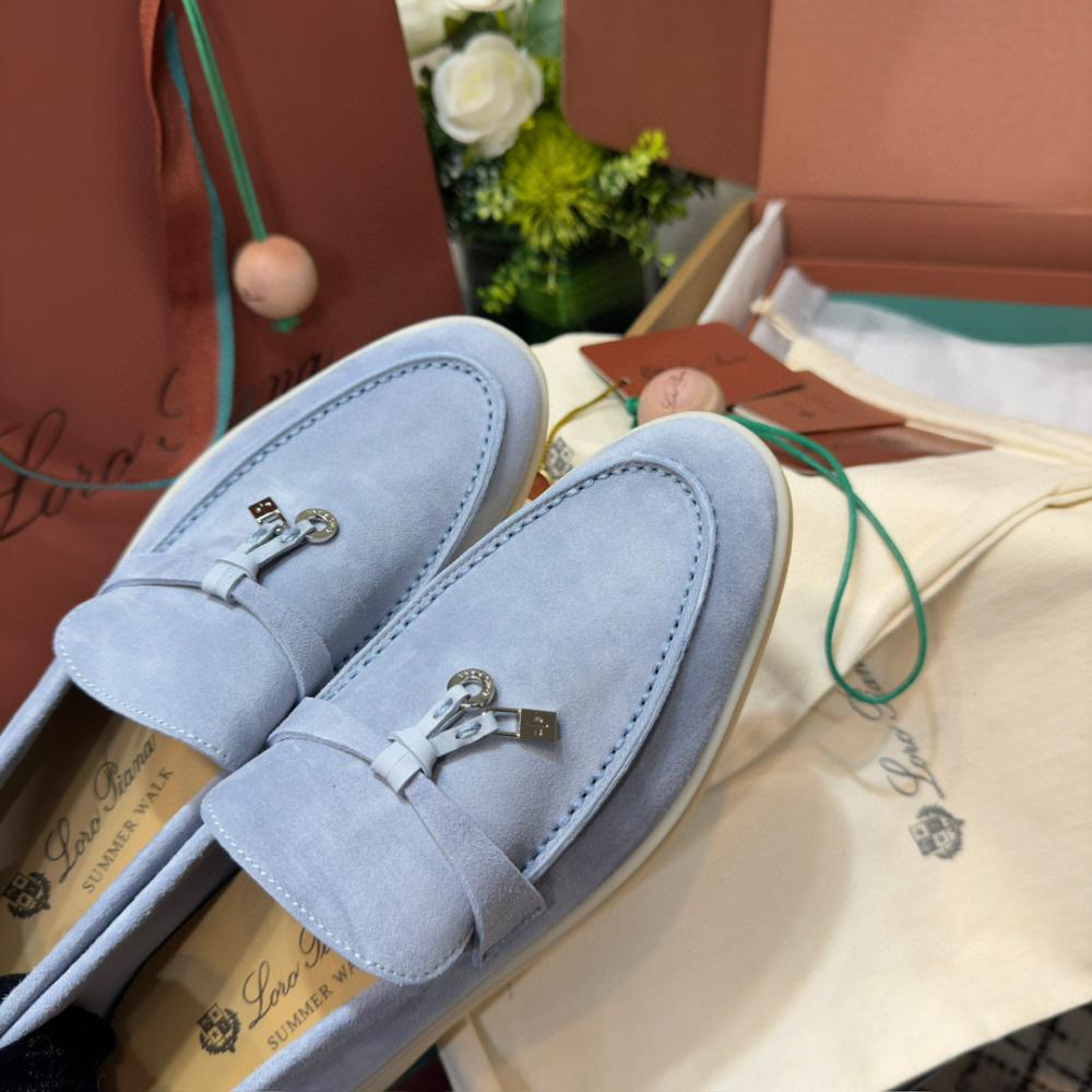 Loro Piana Yaz Büyüsü Yürüyüş Ayakkabısı - Açık Mavi - Glimmer of Luxury