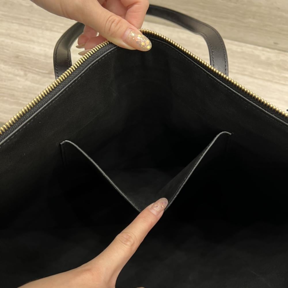 حقيبة سفر CELINE Flat Cabas الجديدة من جلد العجل اللامع - أسود