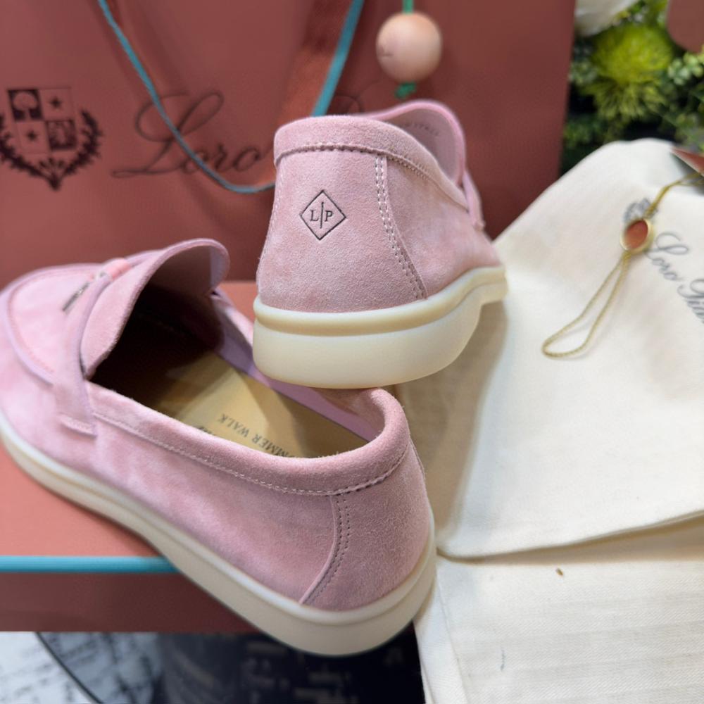 Loro Piana Yaz Büyüsü Yürüyüş Ayakkabısı - Açık Şakayık - Glimmer of Luxury