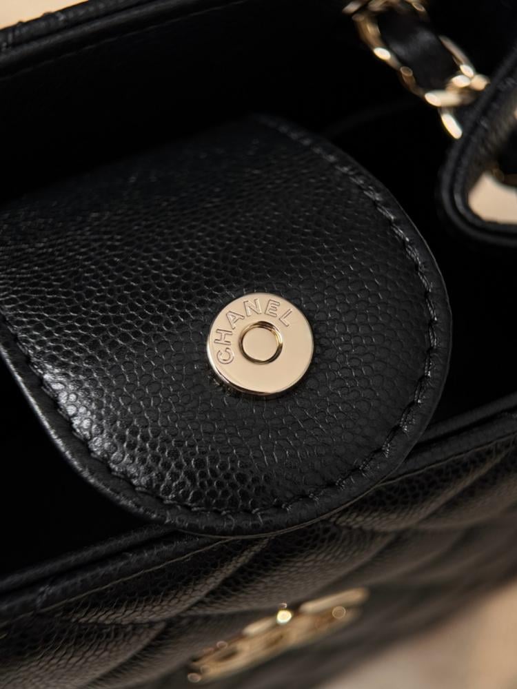 Chanel Caviar Matelasse Coco Mark Omuz Çantası