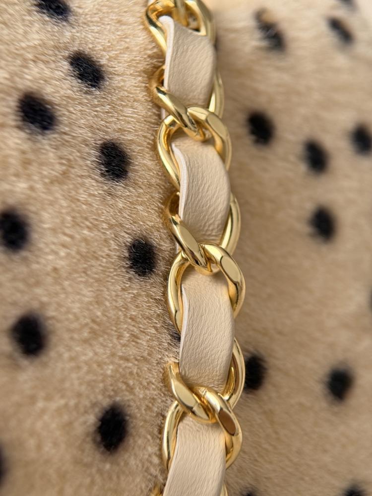 Chanel Métiers d’Art Medium Classic Single Flap Bag