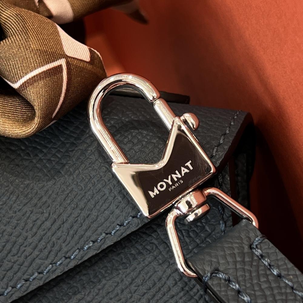 Gabrielle Portföy Çanta - Glimmer of Luxury