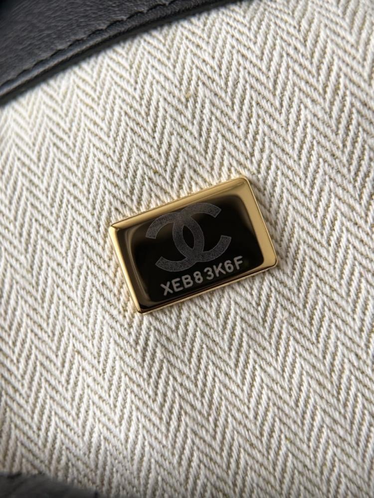 Chanel Kuzu Derisi Kapitone Neo Cabas / Maxi CC Hobo Alışveriş Çantası