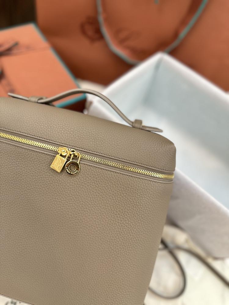 Loro Piana 23.5 Extra Pocket