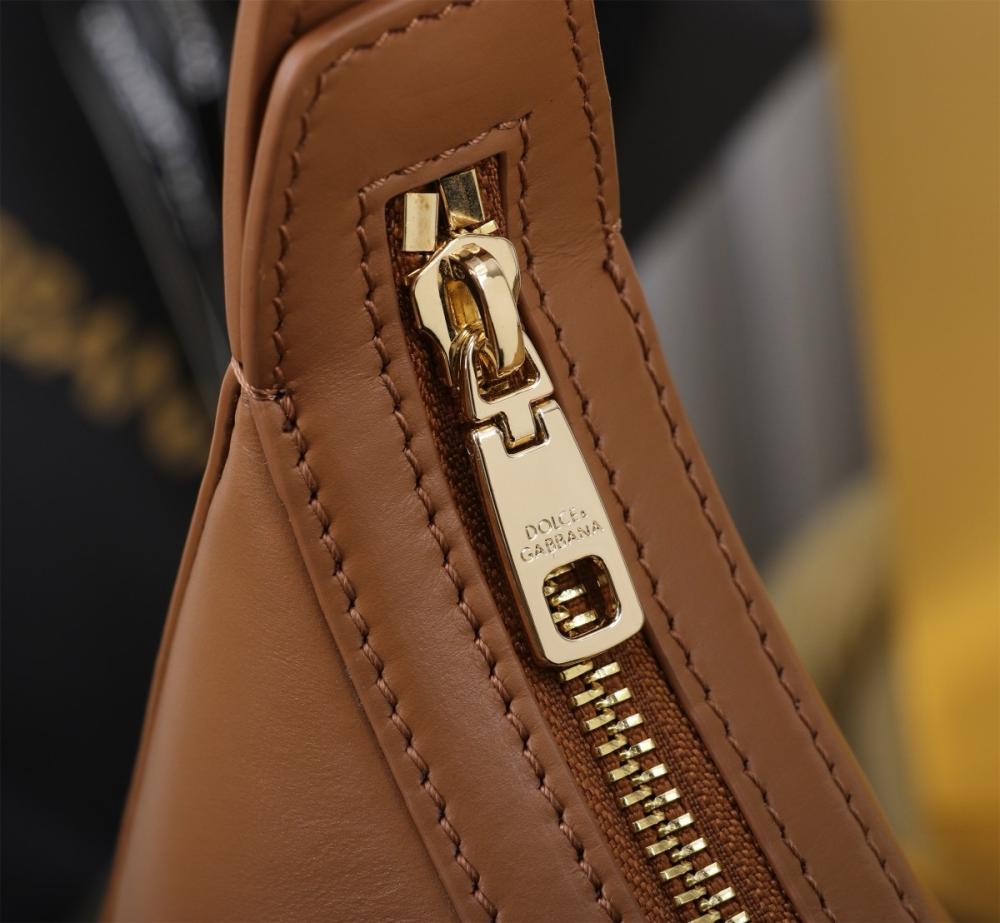 Dolce & Gabbana Leather Shoulder Bag – Camel