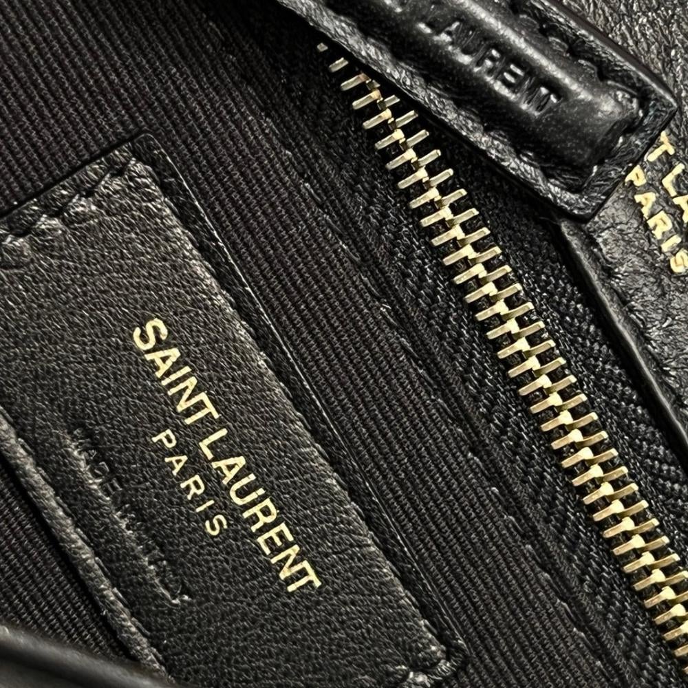 Sain Laurent Calypso Küçük Taneli Kuzu Derisinden Çanta - Glimmer of Luxury