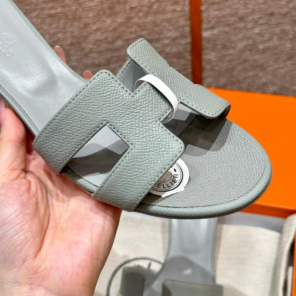 Hermès Oasis Sandals Black &amp; Argent Grey