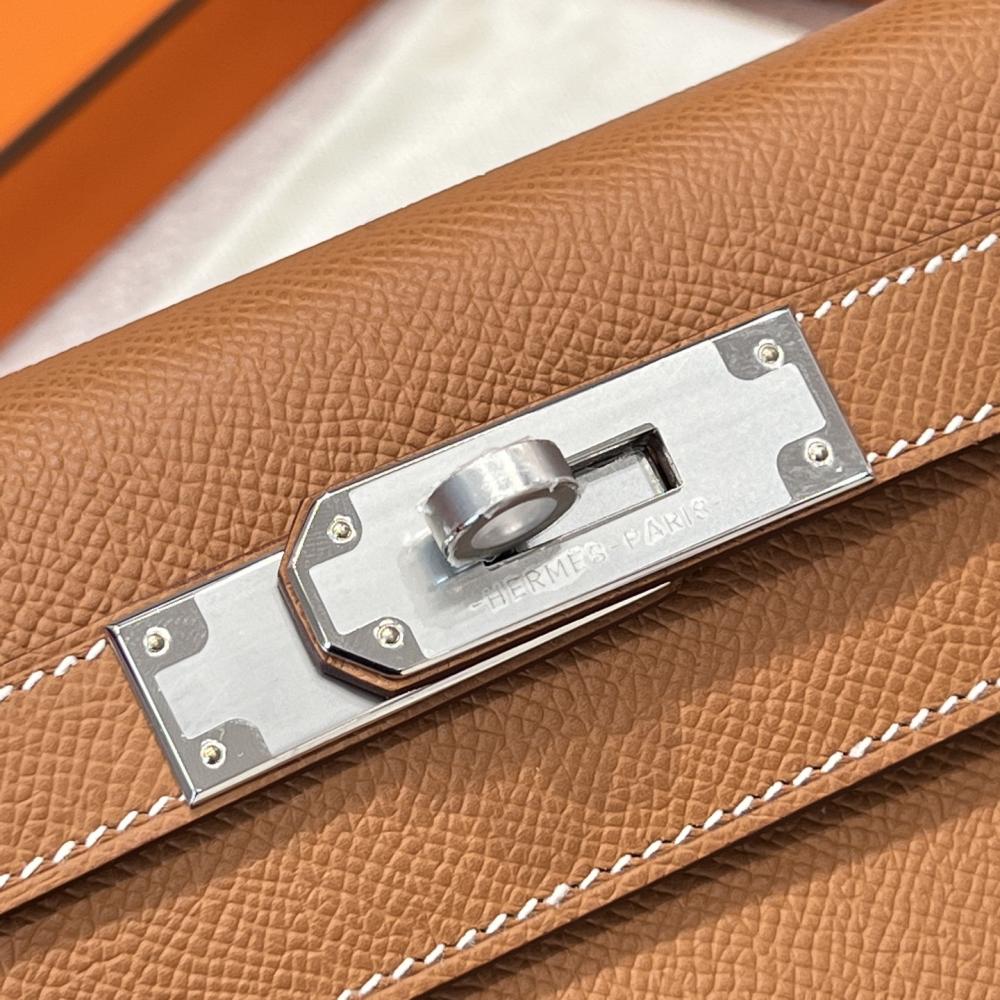 Hermès Kelly 25 Epsom Leather Horseshoe Stamp (HSS) Two-Tone Trench Coat with Palladium Hardware and Black (PHW)