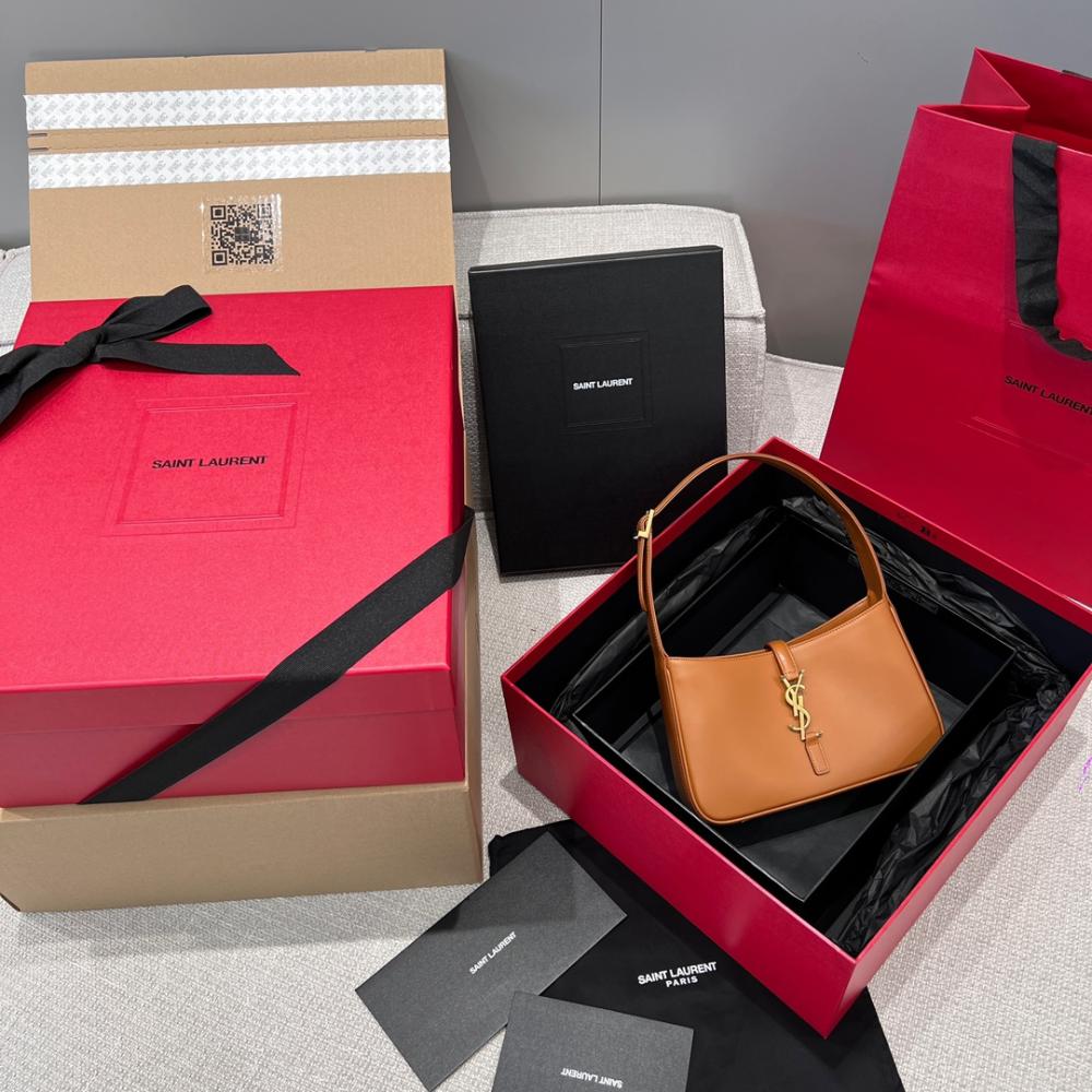 YSL Le 5 A Smooth Leather Hobo Bag