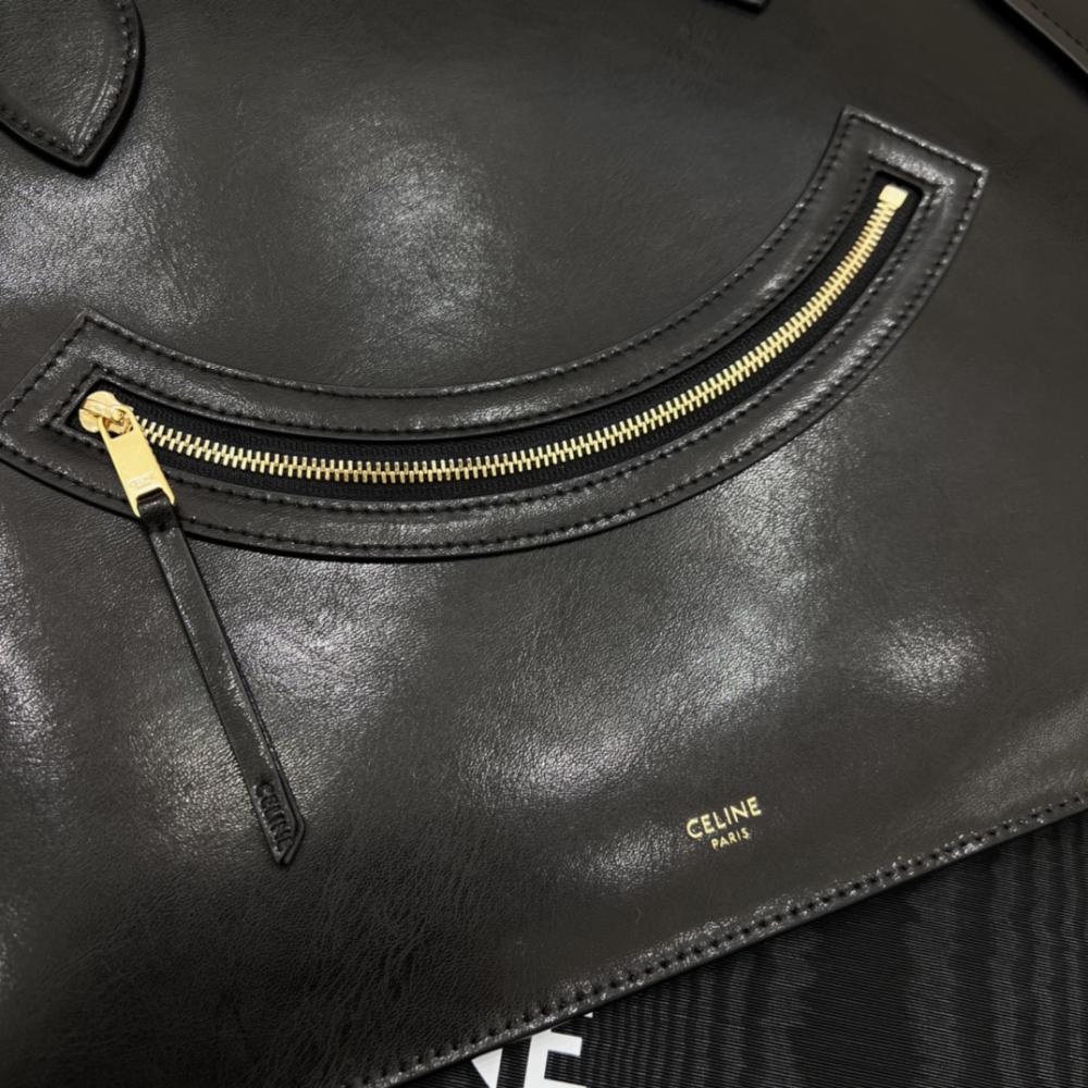 حقيبة سفر CELINE Flat Cabas الجديدة من جلد العجل اللامع - أسود