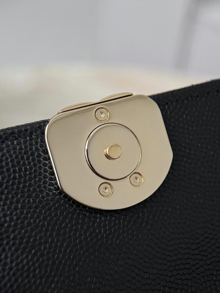 Chanel 25C Chain Handbag 