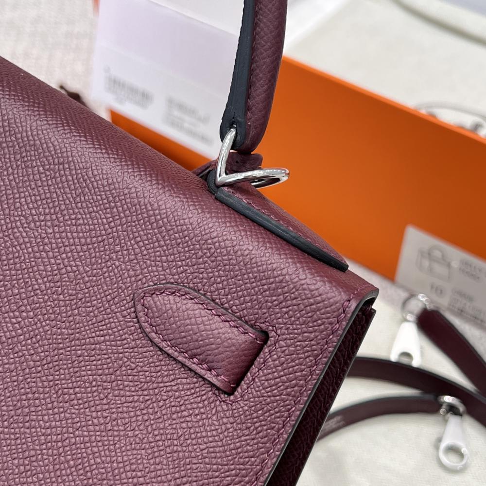 Hermès Kelly 25 Epsom Leather Horseshoe Stamp (HSS) Two-Tone Trench Coat with Palladium Hardware and Black (PHW)