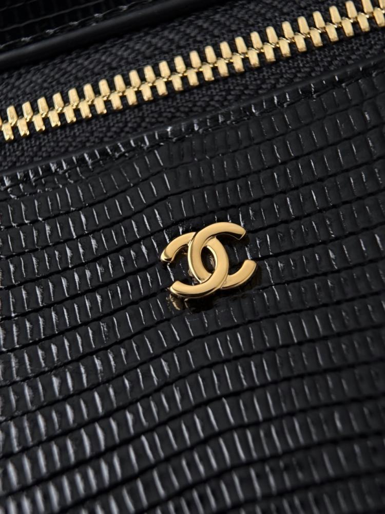 Chanel Kertenkele Derisi Zincirli Vanity