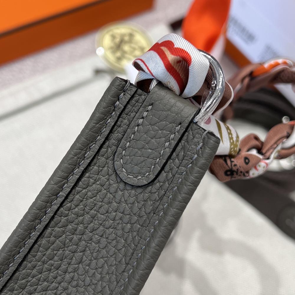 Hermès Evelyne 16cm Togo Leather Shoulder Bag