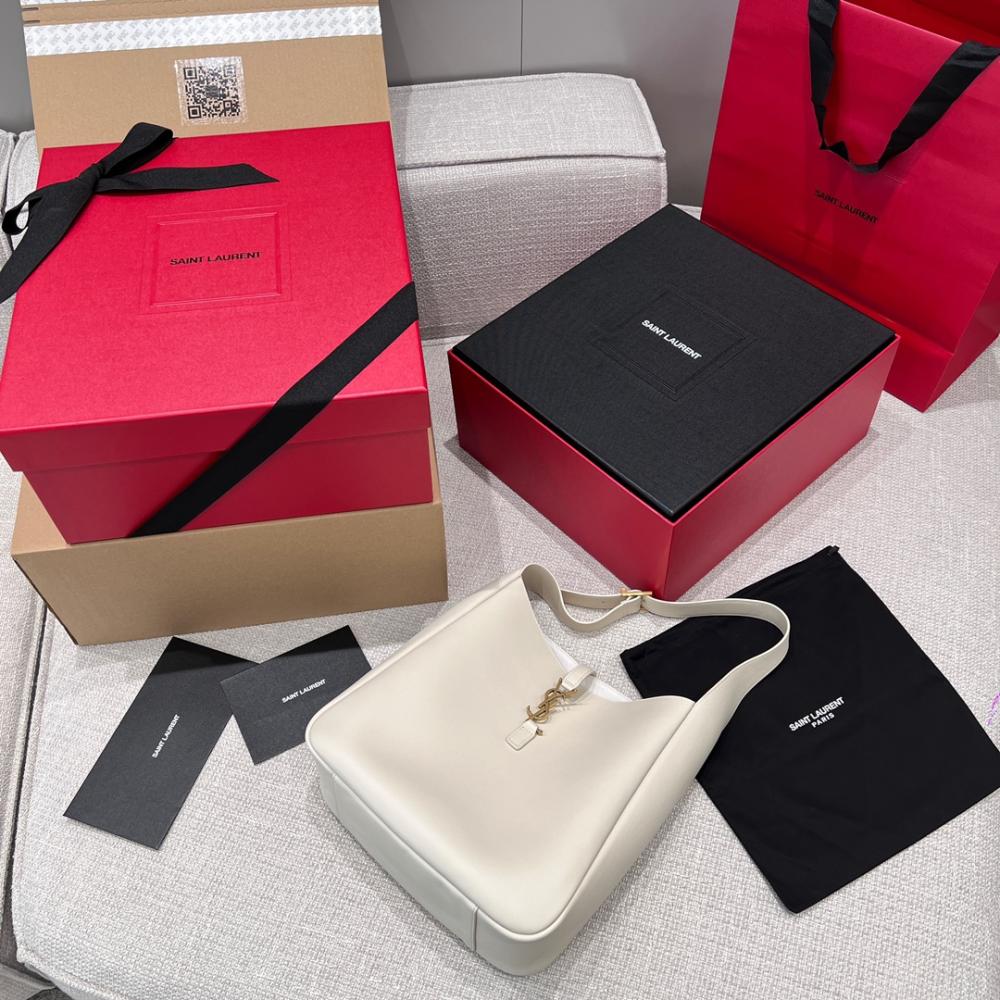 Saint Laurent 5 À 7 Large Flexible Bag