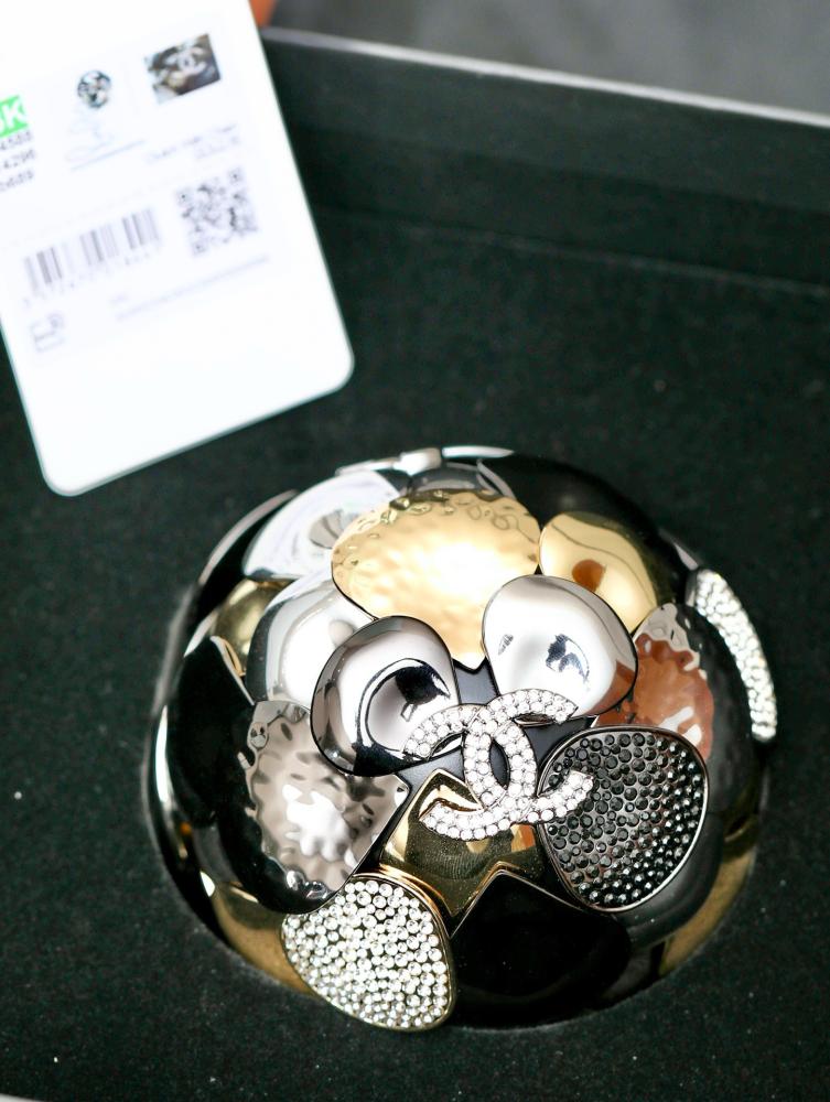 Chanel 24A Metallic Crystal Silver Camellia Ball Shaped Miniature