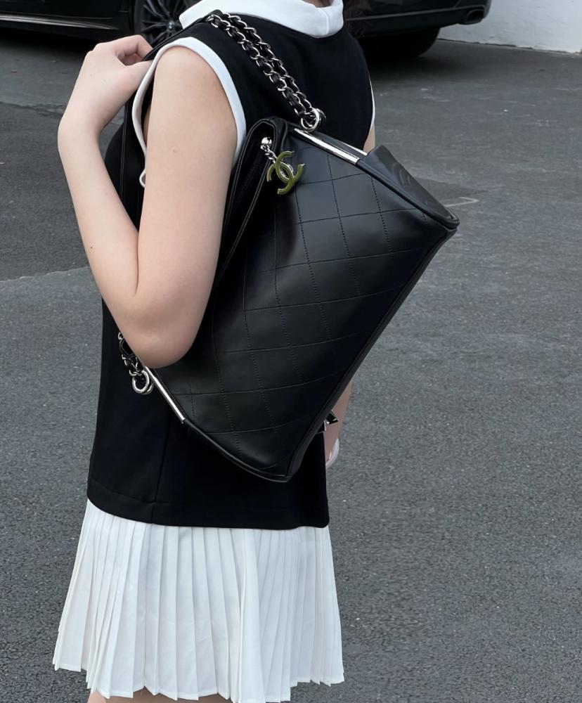 CHANEL Silver Rod Hobo Small Black 