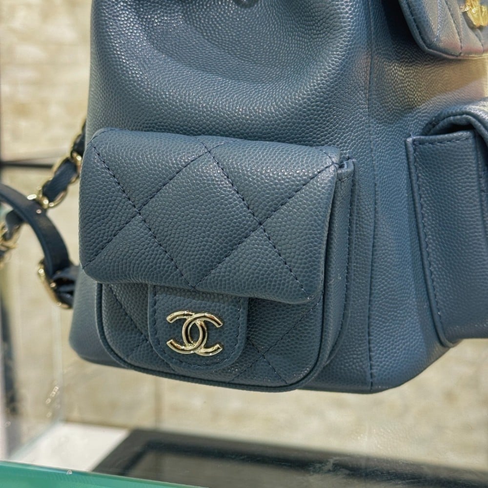 Chanel Mavi Havyar Deri Sırt Çantası - Glimmer of Luxury