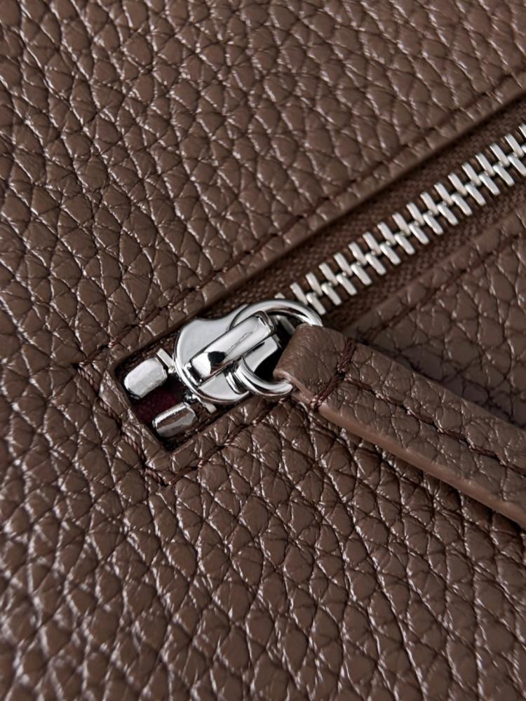 Chanel Maxi “Souplissimo” Küçük Kapaklı Çanta