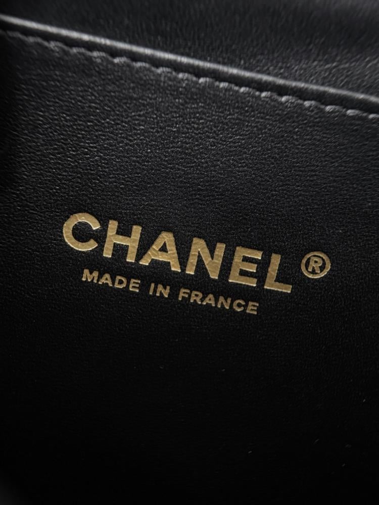 Chanel 25FW 25B Kare Sırt Çantası Zincir Üst Saplı Sırt Çantası Siyah