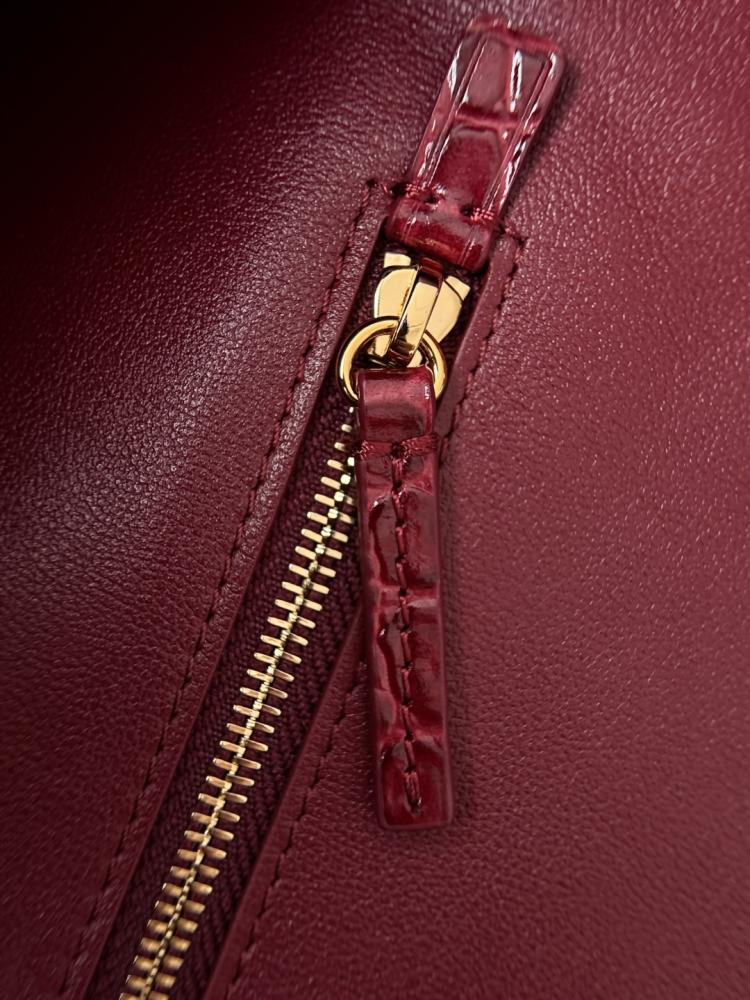 Chanel Küçük Cerf Alışveriş Çantası – Bordo