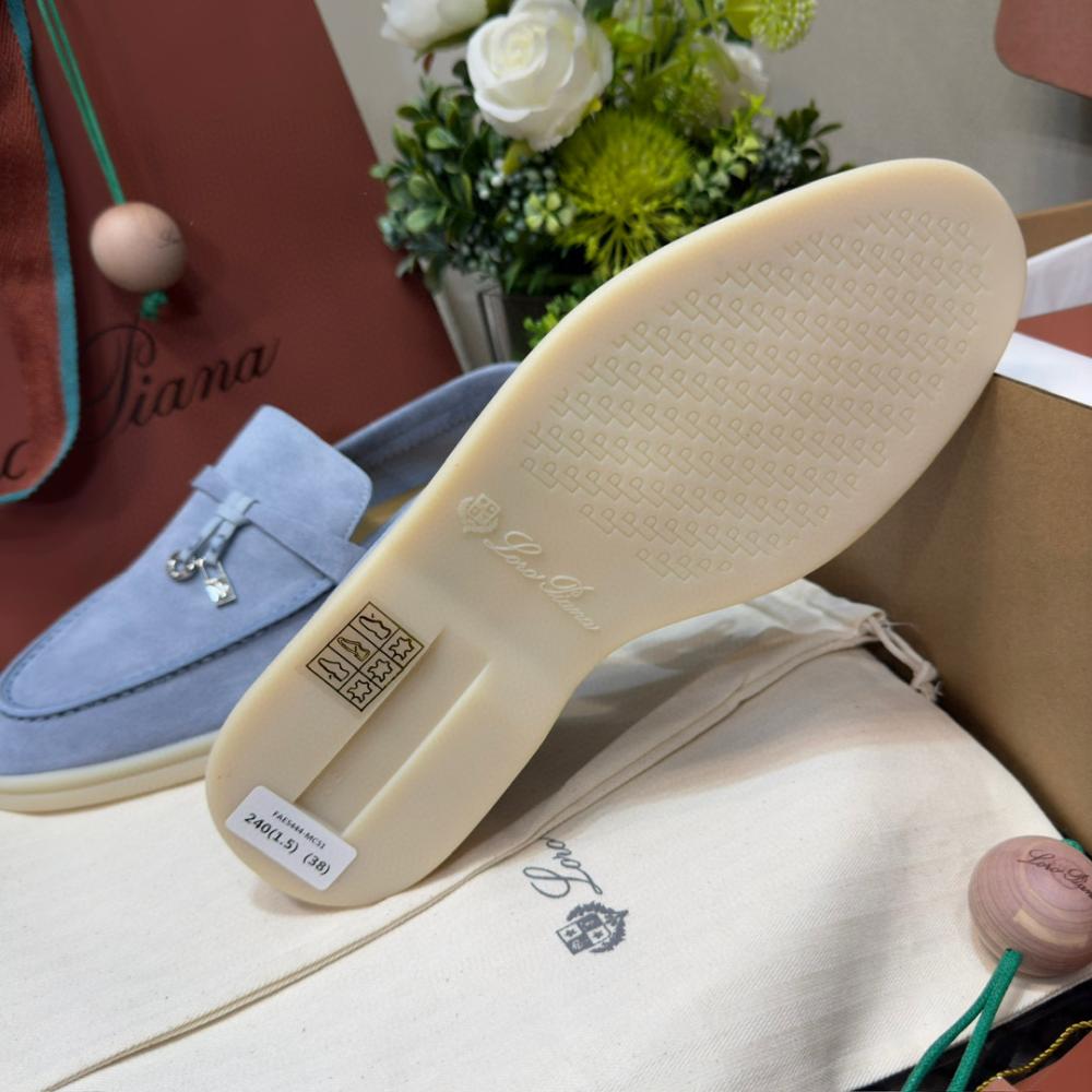 Loro Piana Yaz Büyüsü Yürüyüş Ayakkabısı - Açık Mavi - Glimmer of Luxury