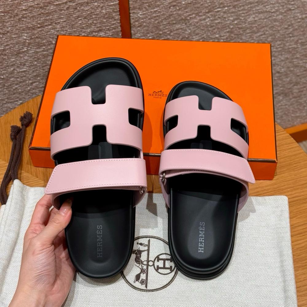 Hermès Chypre Sandals - Clay Beige