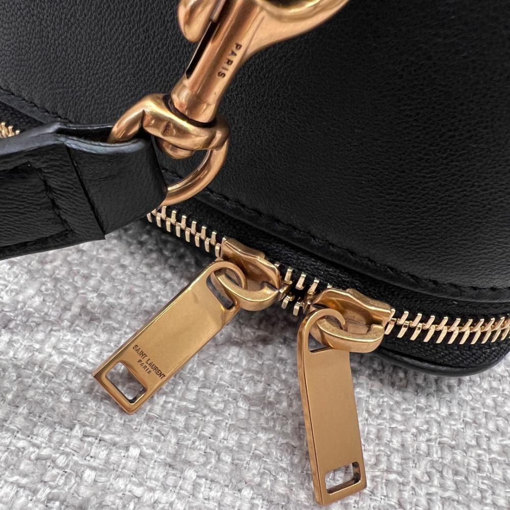 حقيبة سان لوران النسائية لييا داف