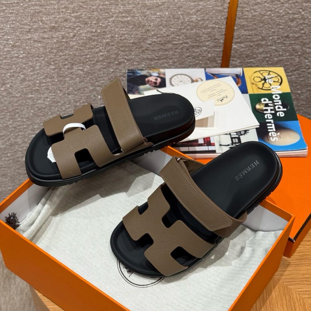 Hermès Chypre Sandals - Clay Beige