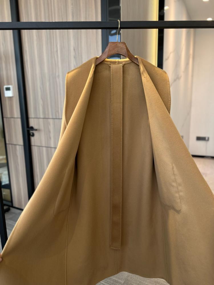 Fendi Belted Wool Coat – Fur Pocket