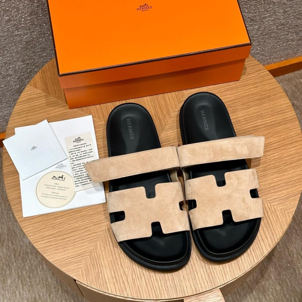 Hermès Chypre Sandals - Clay Beige
