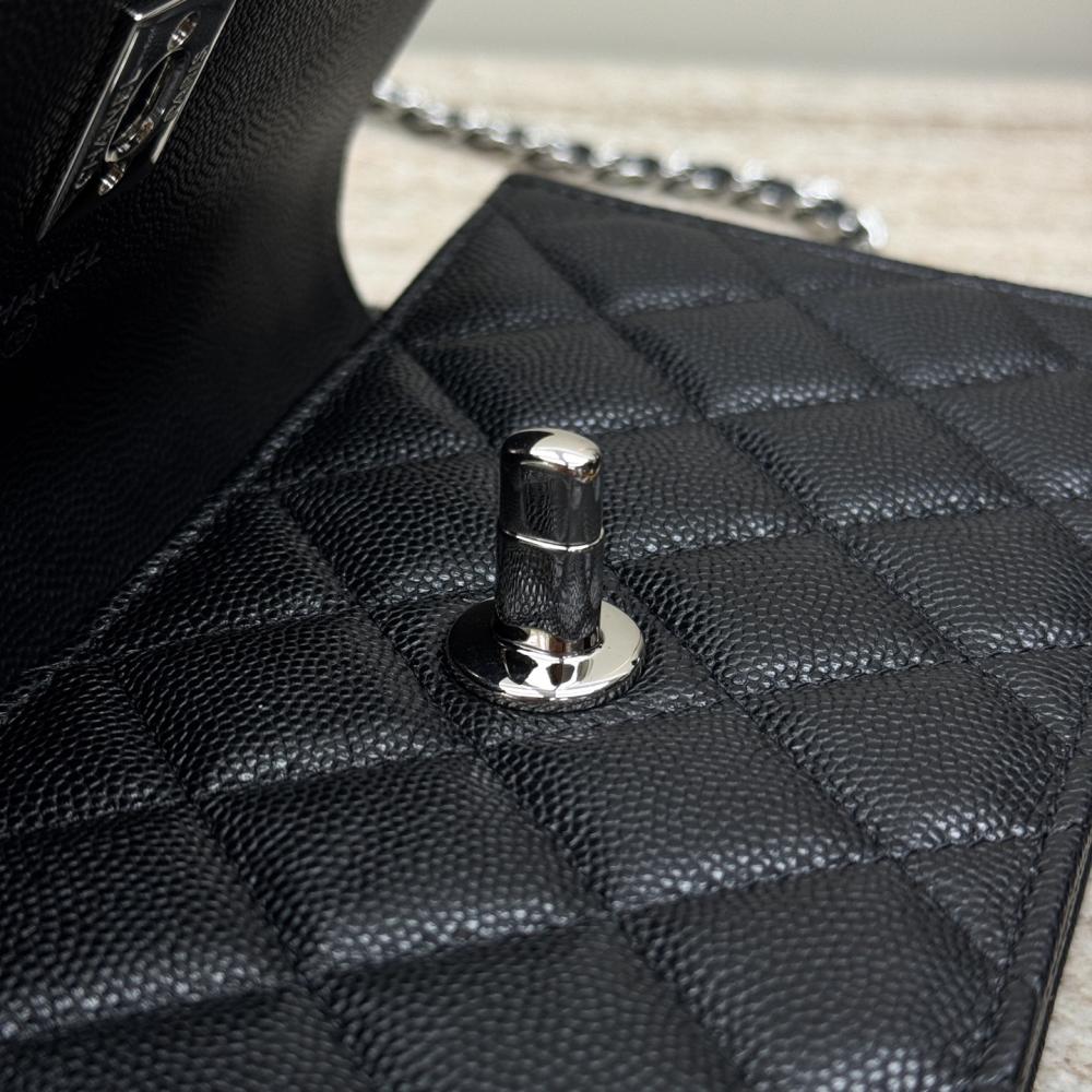 Chanel 25C Chain Handbag 